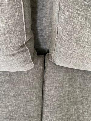 Space between two back pillows/cushions!