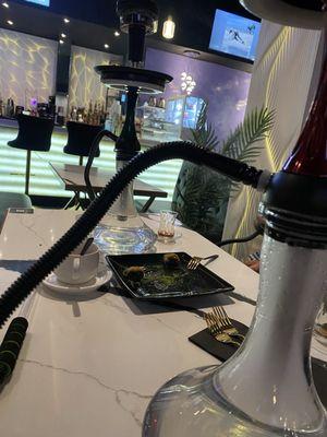 Hookah, black tea and baklava