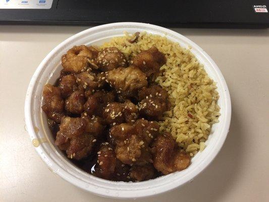 Sesame Chicken Lunch Special (good stuff)