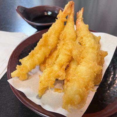 Mixed tempura: shrimp, sweet potato, broccoli, zucchini, carrot