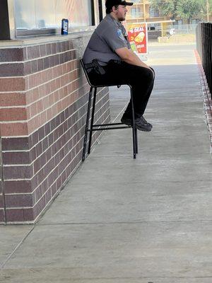 Armed security at 3:00 in the afternoon.