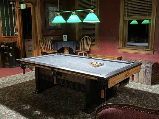 Pool table