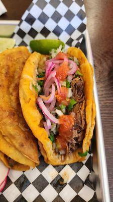 Tacos Dorados de Birria