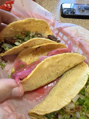 Carne, pibil, adobada tacos