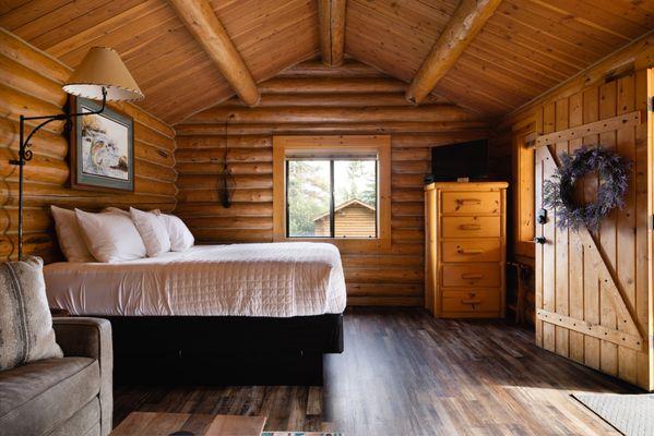 Somers Bay Log Cabin Lodging