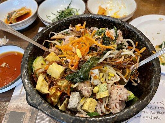 R4. Tofu and Vegetable Bibimbap