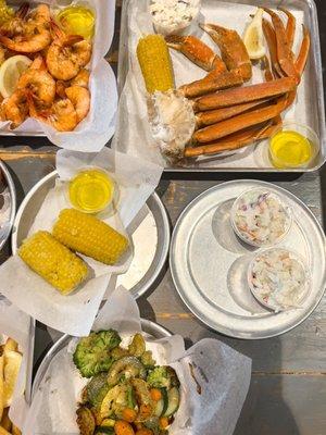 Corn, crab and shrimp baskets, coleslaw, grilled veggies,