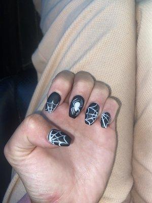 Spider Halloween nails