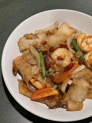 #69 Drunken Noodles with shrimp and topped with prim nam pla  Yum!!