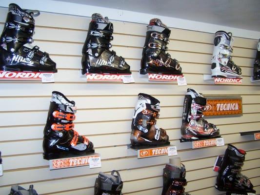 Large selection of Skiing gear and clothing