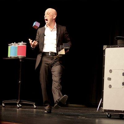 Magician Orlando, corporate shows, trade shows, Miami Magician, Comedy show corporate events.