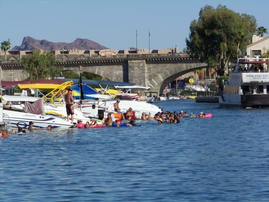 Cruise under the world famous London Bridge in your rental boat or jet ski.