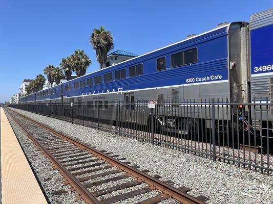 Amtrak Surfliner on Platform 1 to San Diego.  Metrolink uses Platform 2 only.