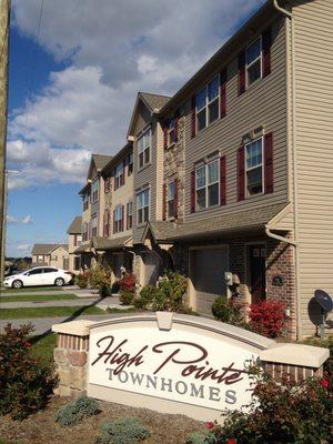 High Pointe Townhomes (Spring Grove)