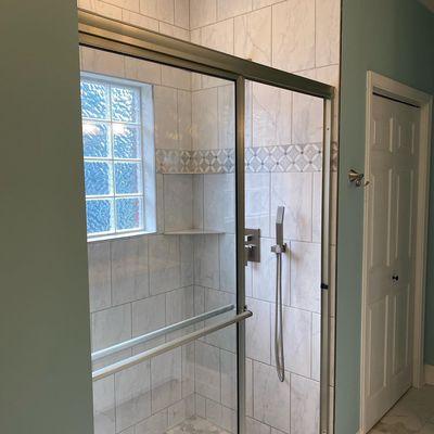 Walk-in shower with shower wand!