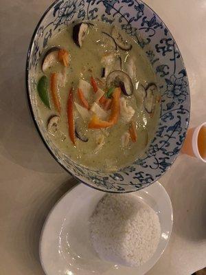 Green curry with shrimp