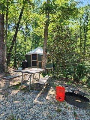 Deluxe 16' Yurt lodging unit