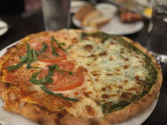 Pizza Tricolore (Margherita, 4 Cheese, Pesto)