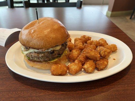 Mushroom burger with tots