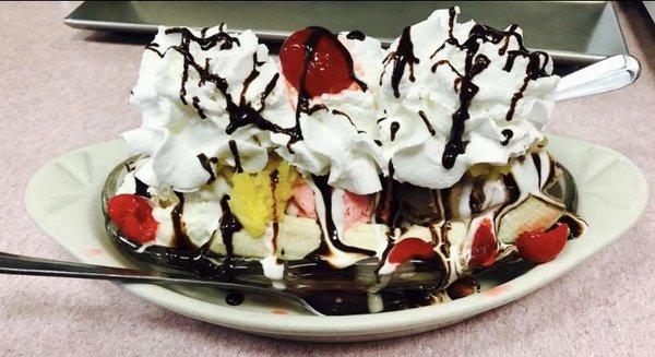 Traditional Banana Split