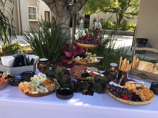 Appetizer buffet for guests prior to bride and grooms arrival