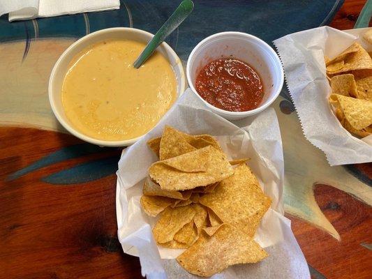 Queso, Chips and Salsa