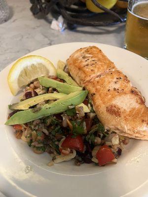 Mediterranean style wild rice and bean salad with salmon. I enjoyed it very much. Wander over and enjoy this meal.