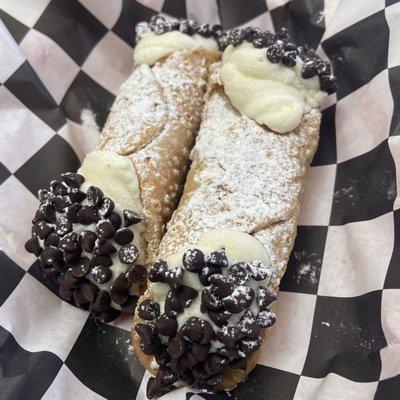 Original Cannoli made fresh to order!!