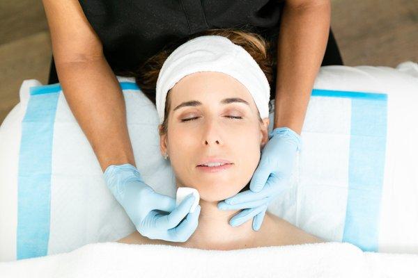 Chemical peels are great for reducing skin discoloration, breakouts, and wrinkles.