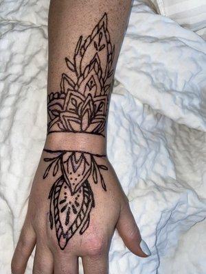 "Henna" tattoo