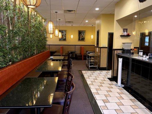 Dining and Counter Areas