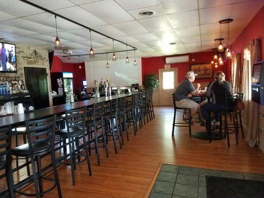 Bar area, to the side of the dining room