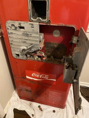 Vintage 1950s coke machine