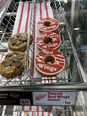 Red wing donuts!