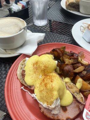 Cappuccino, eggs Benedict