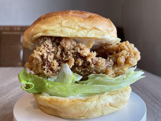 01. Macho Crispy Chicken Sandwich