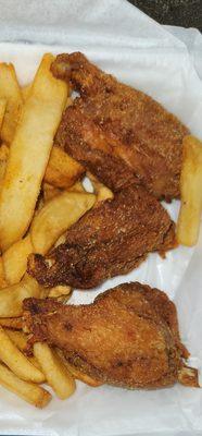 Fried turkey wings & fries