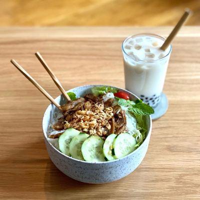 Rice Vermicelli Salad Almond Green Tea