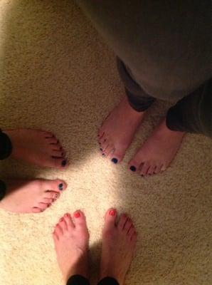 Pedicure at the beach! @kathrynpalmes @jennypensky