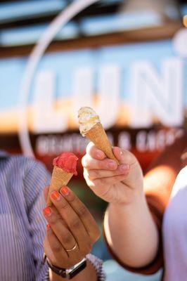 Strawberry Granita, & Maracuja Gelato mini cones