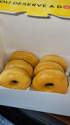 6 glazed donuts