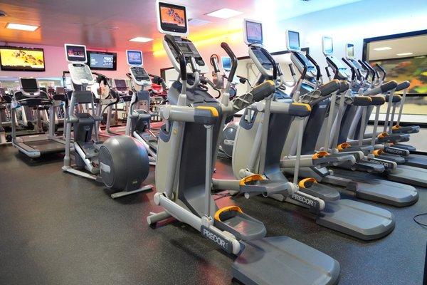 Cardio equipment at Genesis East Central