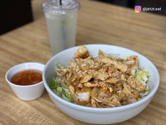 Chicken Sate with Vermicelli Noodles (and Limeade)