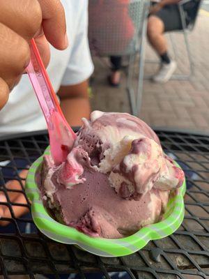 White chocolate raspberry truffle gelato