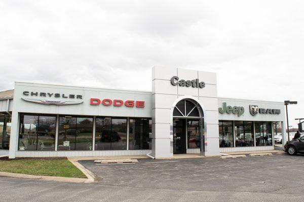 Castle Chrysler Dodge Jeep Ram Dealership in Chesterton, Indiana Exterior