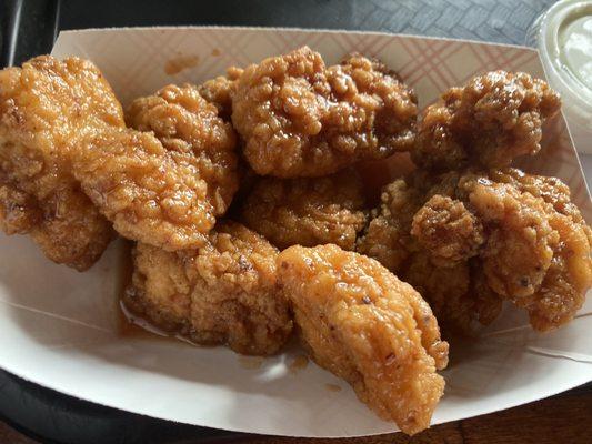 Honey Sriracha Boneless Wings