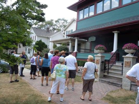 stroll through Naperville historic district