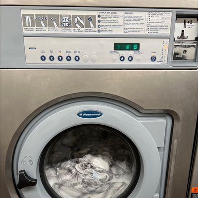 Washing machine that fits a comforter