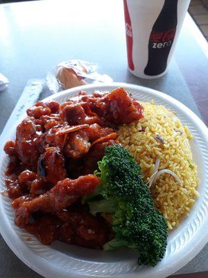 Orange chicken lunch special.