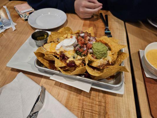 CHILI NACHOS